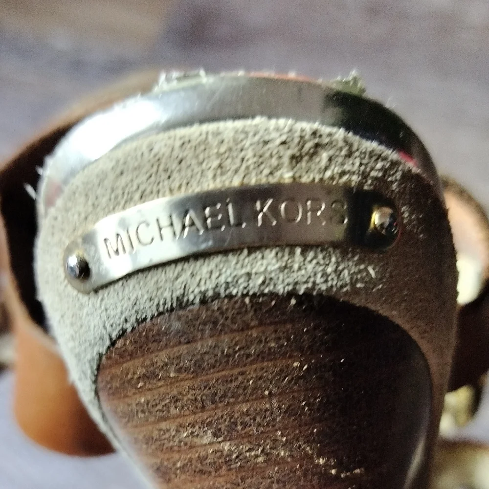 Michael Kors Brown and Gold Sandals with Elegant Design